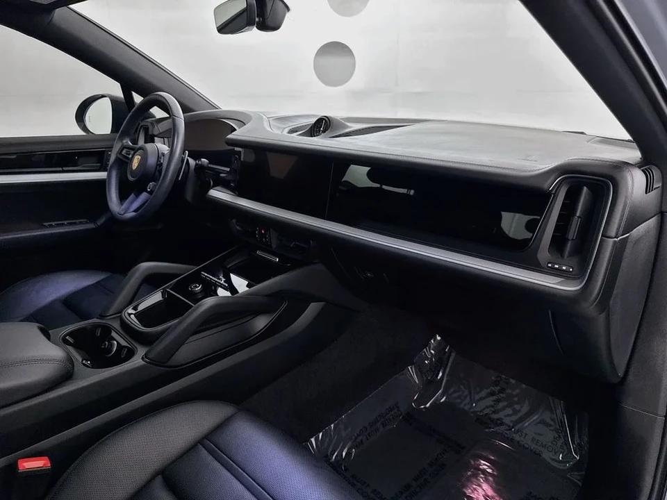 2024 Porsche 9Y0/9Y3 Cayenne Coupe - Image 30 of 31