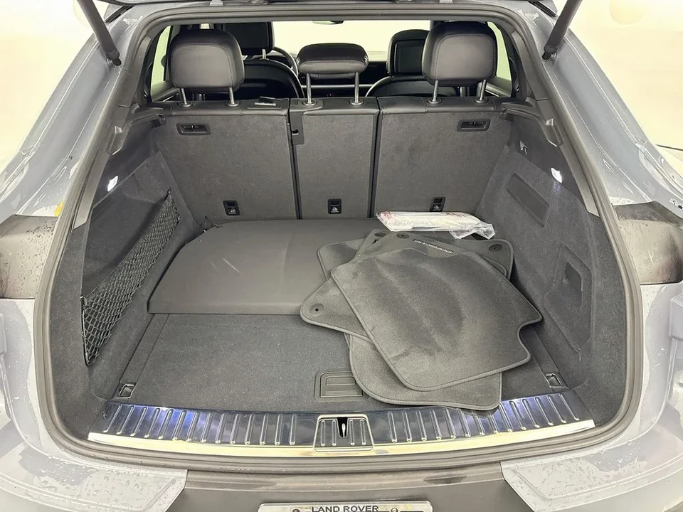 2024 Porsche 9Y0/9Y3 Cayenne Coupe - Image 27 of 31