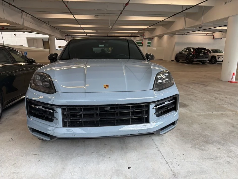 2024 Porsche 9Y0/9Y3 Cayenne - Image 2 of 4