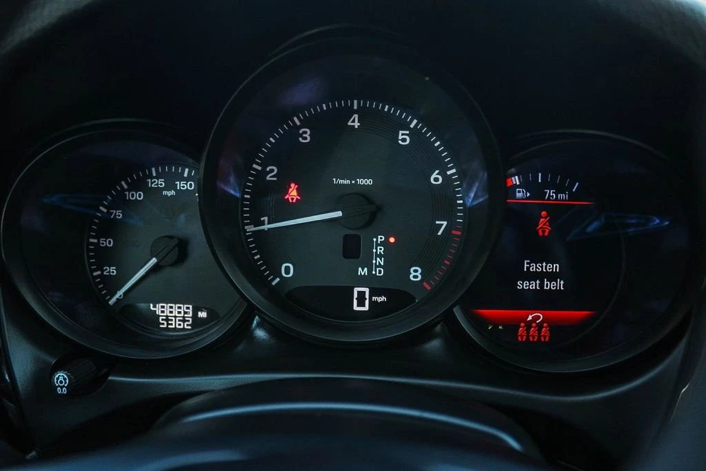 2024 Porsche Macan - Image 20 of 27