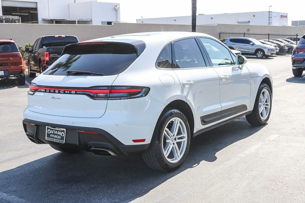 2024 Porsche Macan - Image 8 of 27