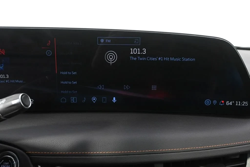2025 Cadillac CT5-V - Image 30 of 31