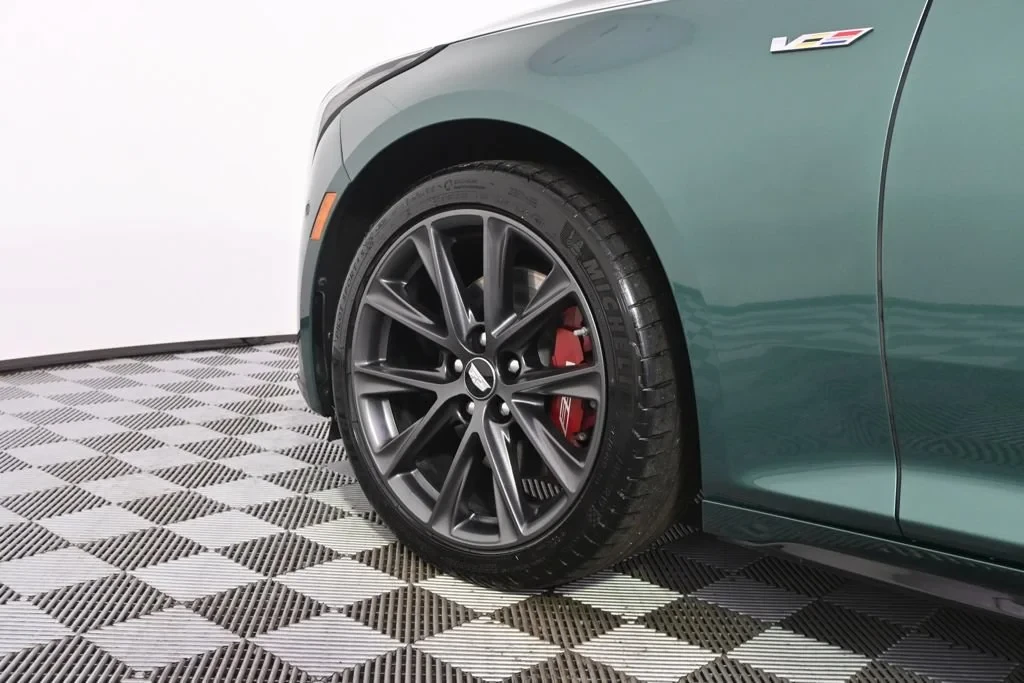 2025 Cadillac CT5-V - Image 20 of 31