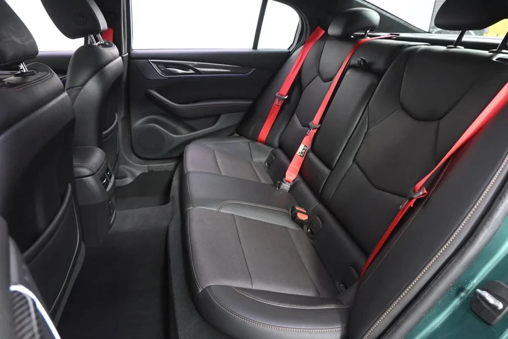 2025 Cadillac CT5-V - Image 23 of 31