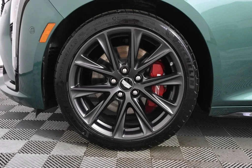 2025 Cadillac CT5-V - Image 21 of 31