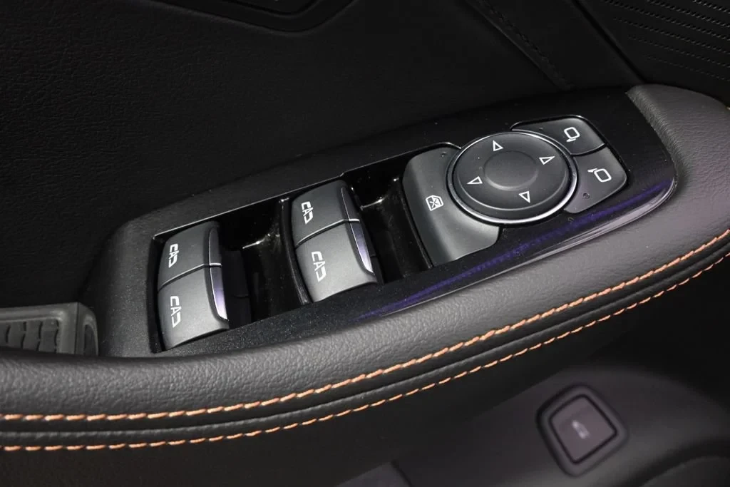 2025 Cadillac CT5-V - Image 25 of 31