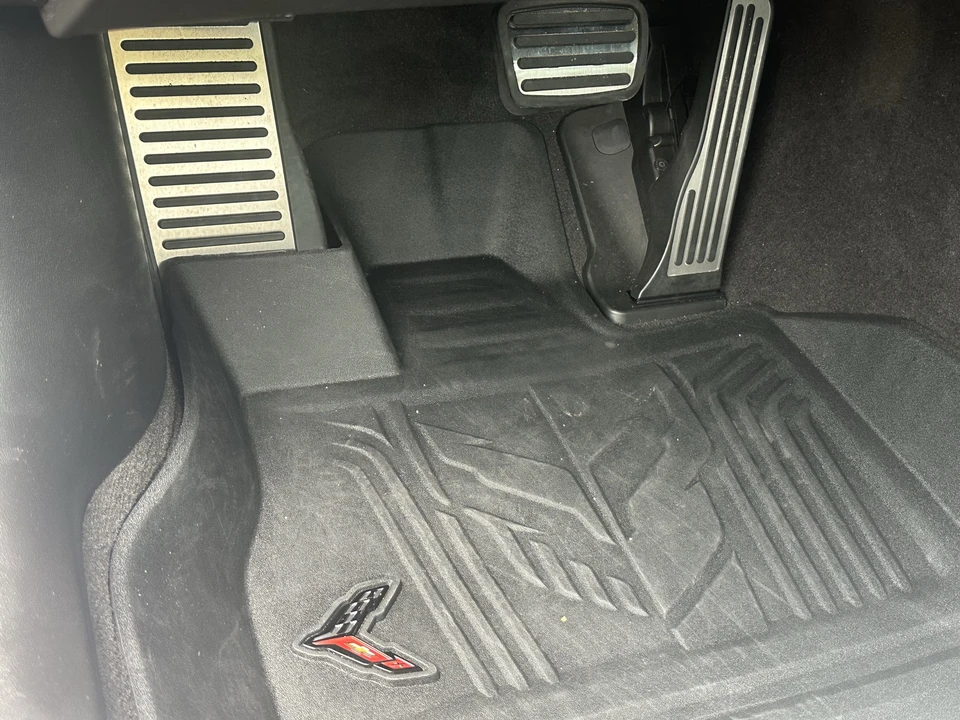 2025 Chevrolet Corvette C8 Z06 - Image 19 of 31