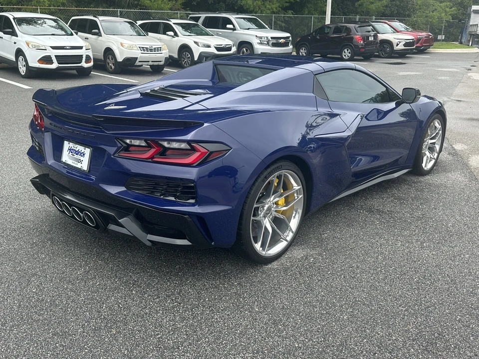 2025 Chevrolet Corvette C8 Z06 - Image 10 of 31