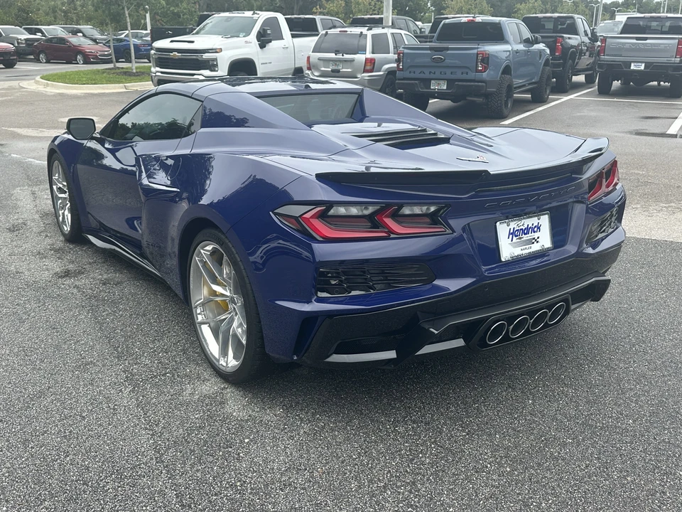 2025 Chevrolet Corvette C8 Z06 - Image 8 of 31