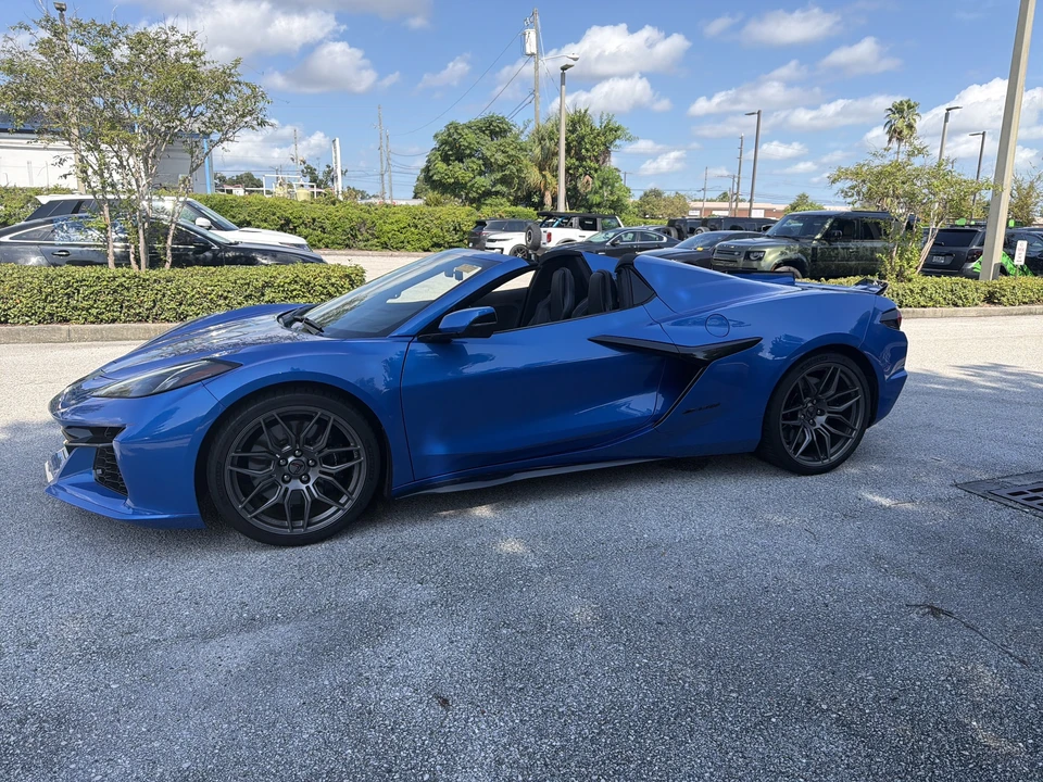 2025 Chevrolet Corvette C8 Z06 - Image 13 of 13