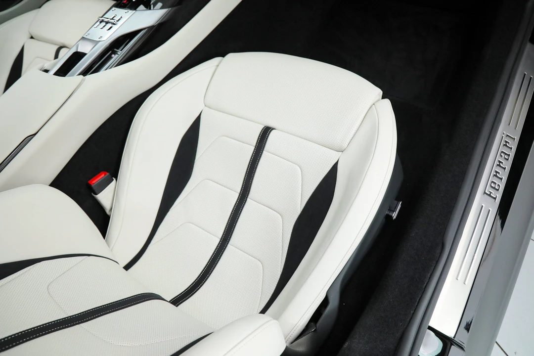 2025 Ferrari 12Cilindri - Image 25 of 31