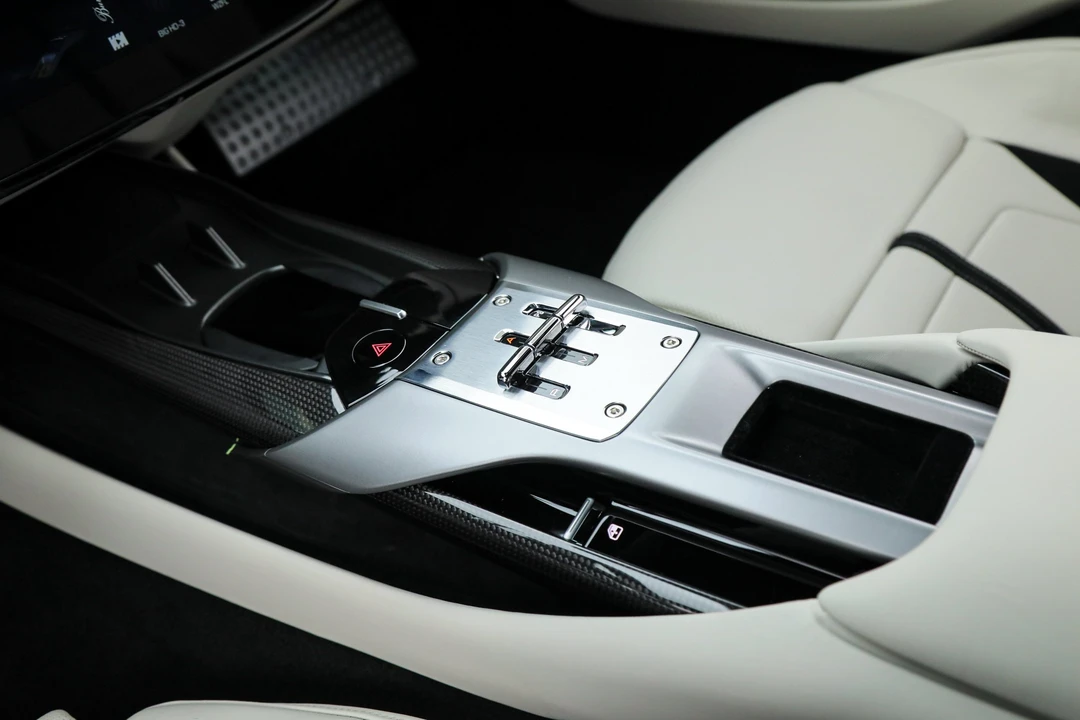 2025 Ferrari 12Cilindri - Image 31 of 31