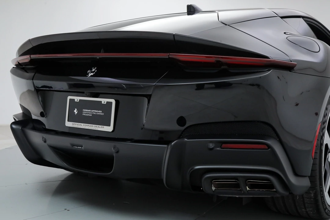 2025 Ferrari 12Cilindri - Image 17 of 31