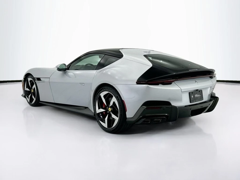2025 Ferrari 12Cilindri - Image 7 of 30