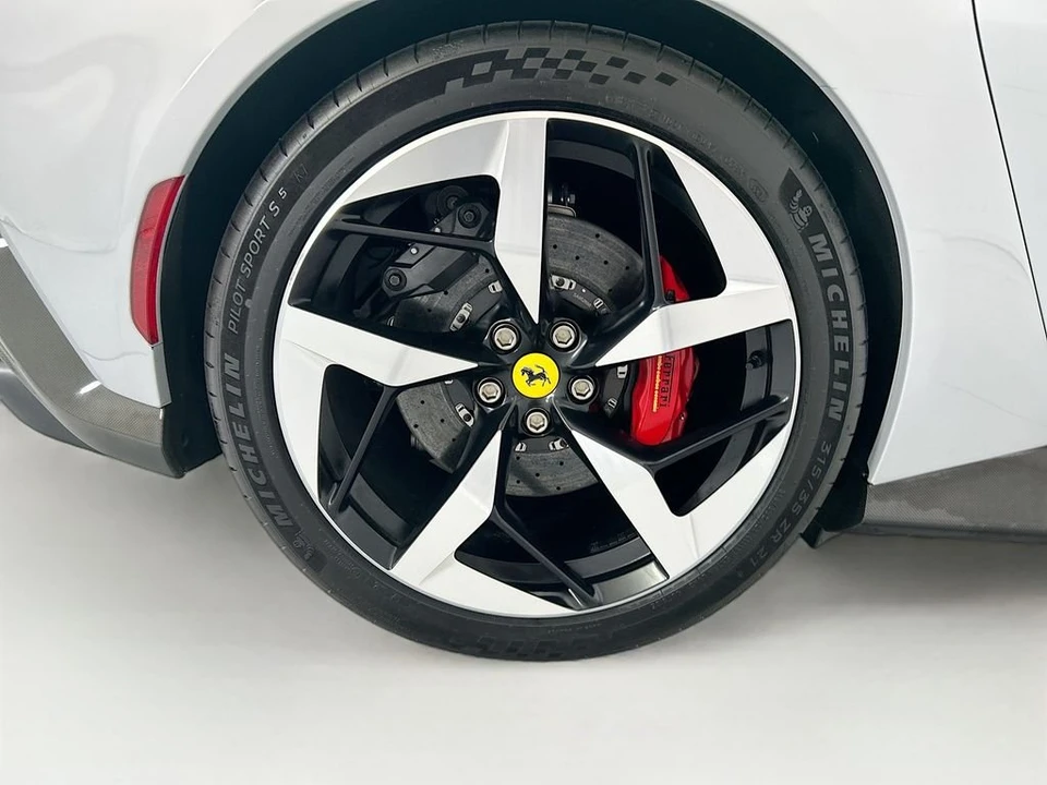 2025 Ferrari 12Cilindri - Image 27 of 30