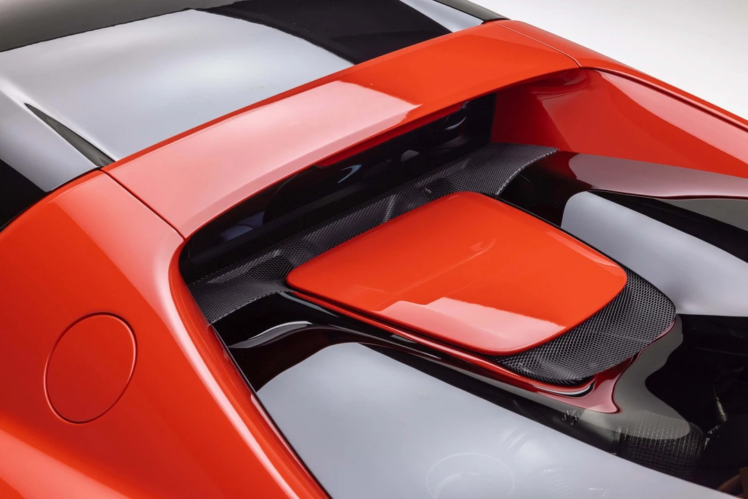 2025 Ferrari 296 GTB - Image 29 of 31