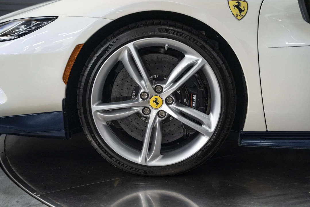 2025 Ferrari 296 GTS - Image 28 of 31