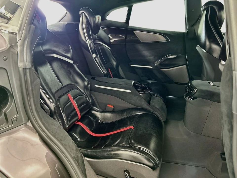2025 Ferrari Purosangue - Image 20 of 31