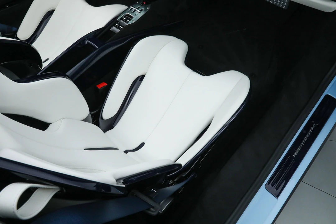 2025 Ferrari SF90 Spider - Image 24 of 31