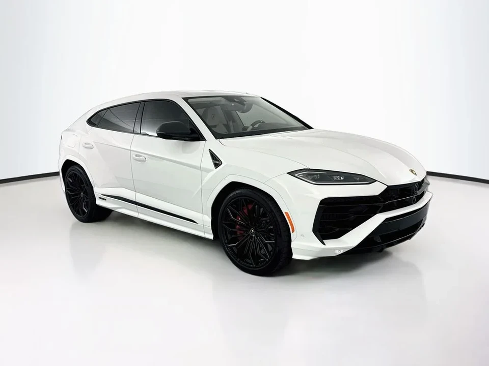 2025 Lamborghini Urus SE - Image 3 of 31