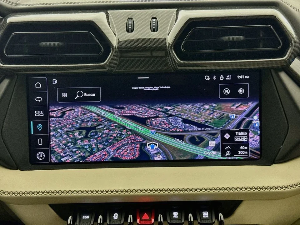 2025 Lamborghini Urus SE - Image 13 of 31
