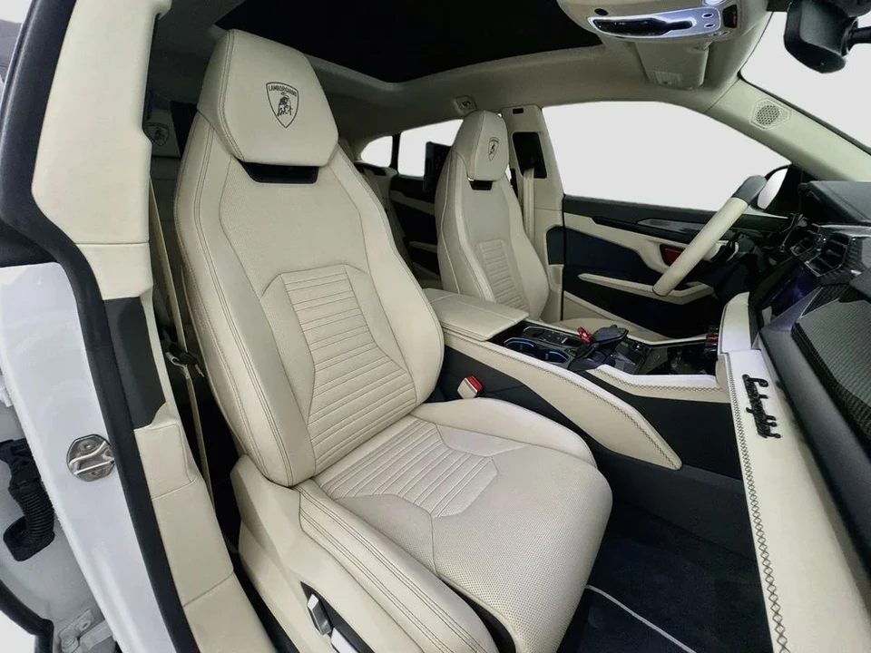 2025 Lamborghini Urus SE - Image 31 of 31