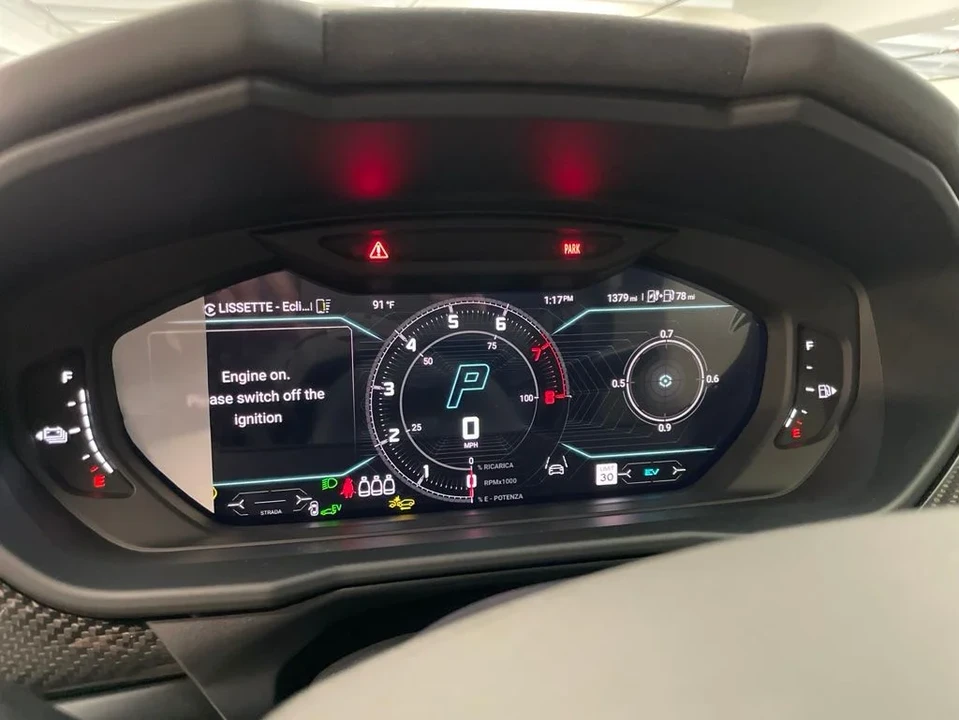 2025 Lamborghini Urus SE - Image 4 of 4