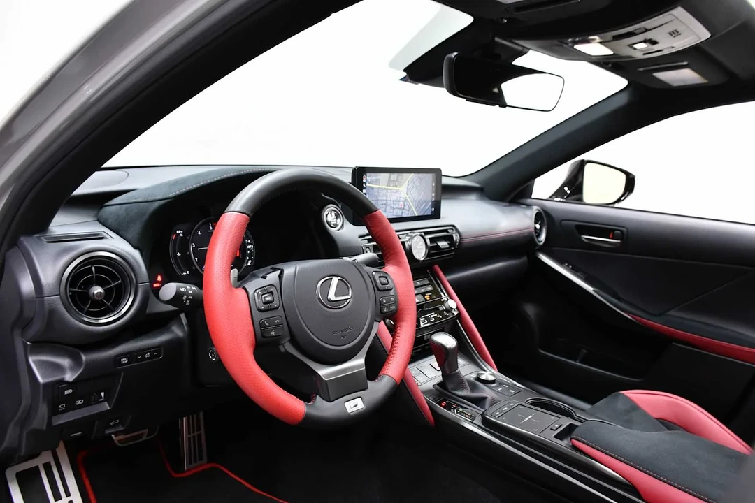 2025 Lexus IS 3rd Gen - Image 18 of 30