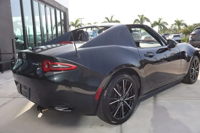 2025 Mazda ND MX-5 Miata - Image 21 of 31