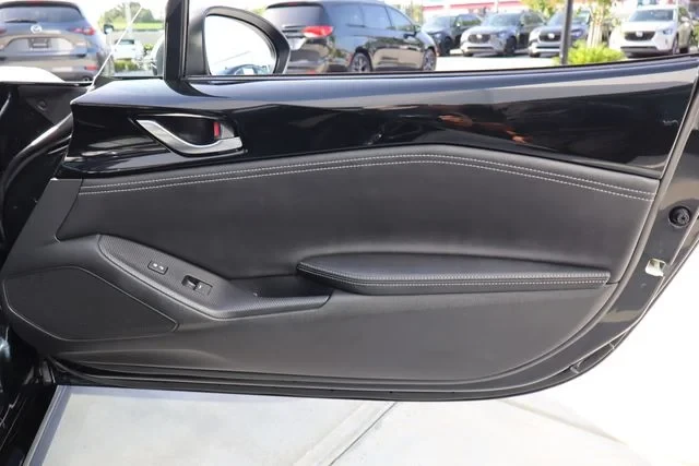 2025 Mazda ND MX-5 Miata - Image 28 of 31