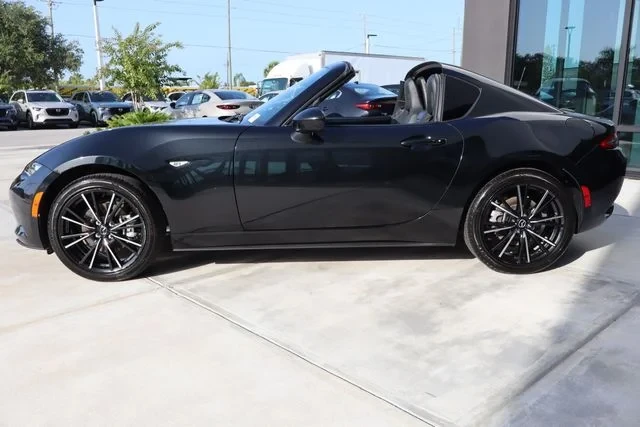 2025 Mazda ND MX-5 Miata - Image 24 of 31