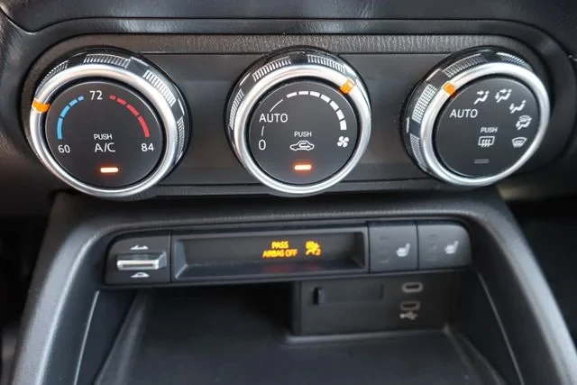 2025 Mazda ND MX-5 Miata - Image 27 of 31