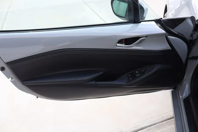 2025 Mazda ND MX-5 Miata - Image 19 of 31