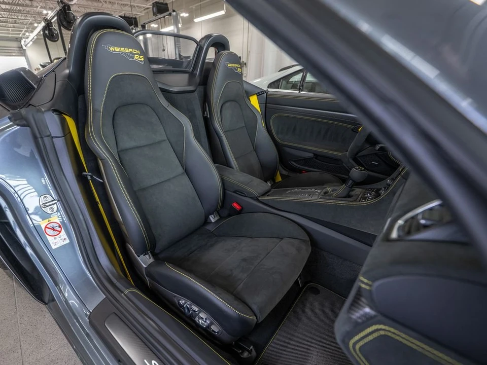 2025 Porsche 718 Boxster Spyder RS - Image 17 of 31