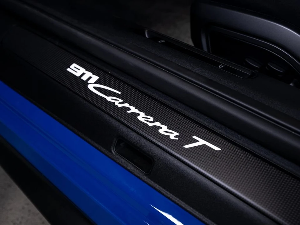 2025 Porsche 992 Carrera - Image 27 of 31
