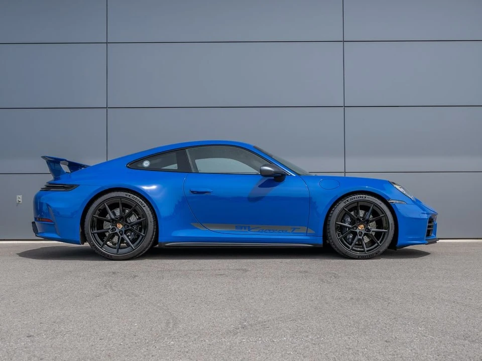 2025 Porsche 992 Carrera - Image 5 of 31