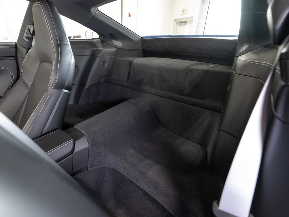 2025 Porsche 992 Carrera - Image 12 of 31