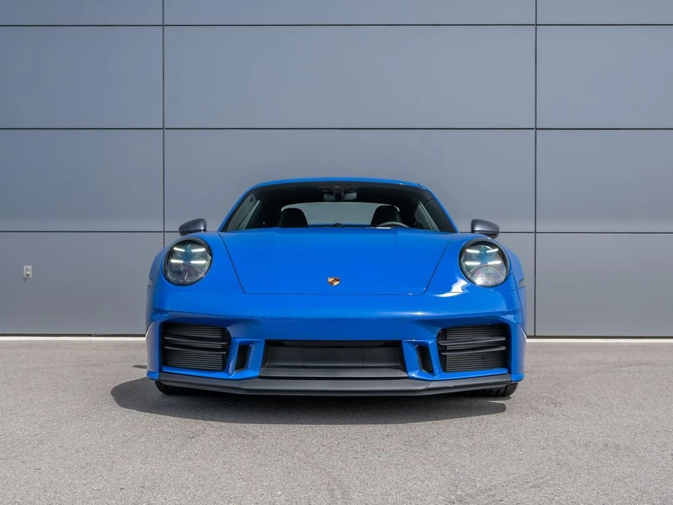 2025 Porsche 992 Carrera - Image 3 of 31