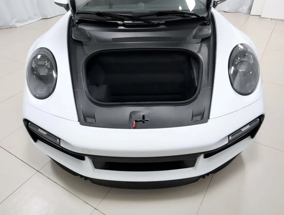 2025 Porsche 992 Turbo - Image 13 of 31