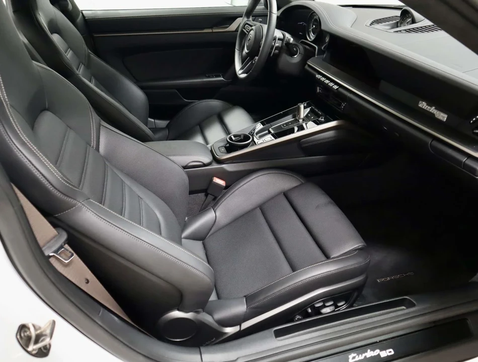 2025 Porsche 992 Turbo - Image 14 of 31