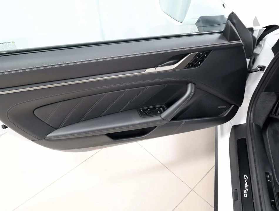 2025 Porsche 992 Turbo - Image 22 of 31