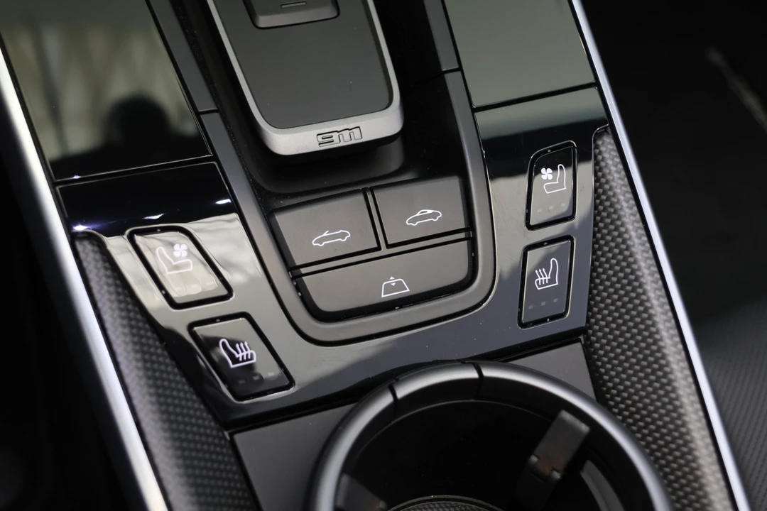 2025 Porsche 992 Turbo S - Image 27 of 31