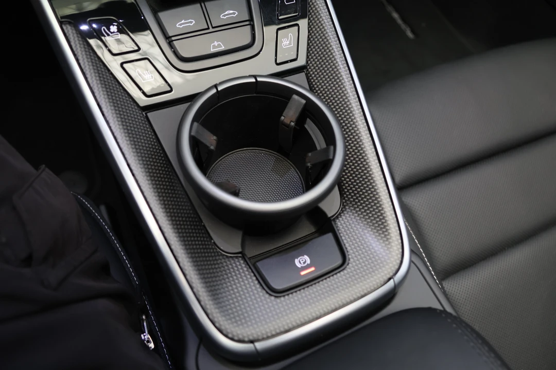 2025 Porsche 992 Turbo S - Image 28 of 31