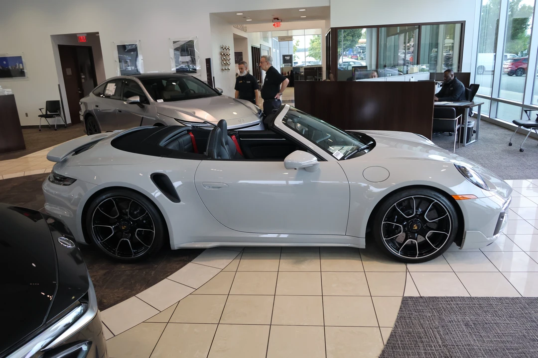 2025 Porsche 992 Turbo S - Image 9 of 31