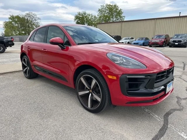 2025 Porsche Macan S - Image 2 of 21
