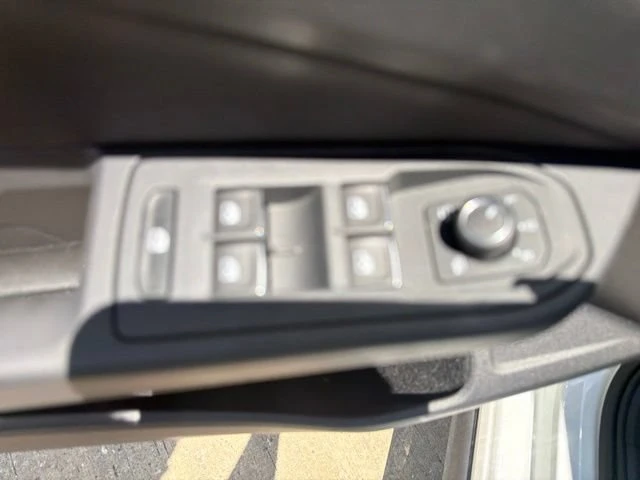 2025 Volkswagen GTI Mk8 - Image 15 of 24