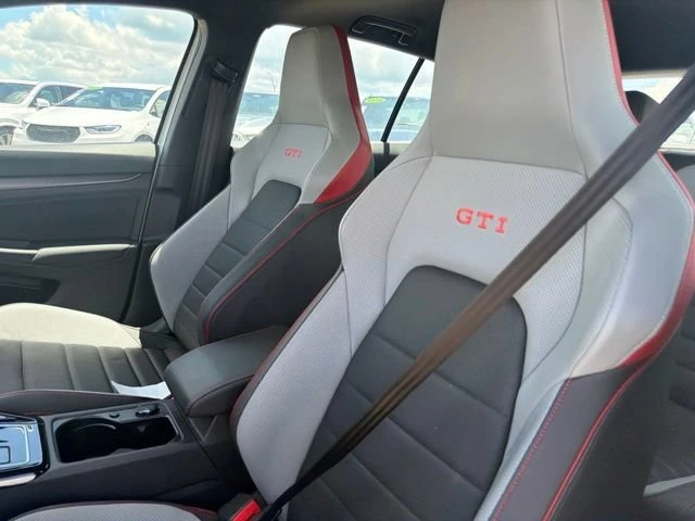 2025 Volkswagen GTI Mk8 - Image 14 of 24