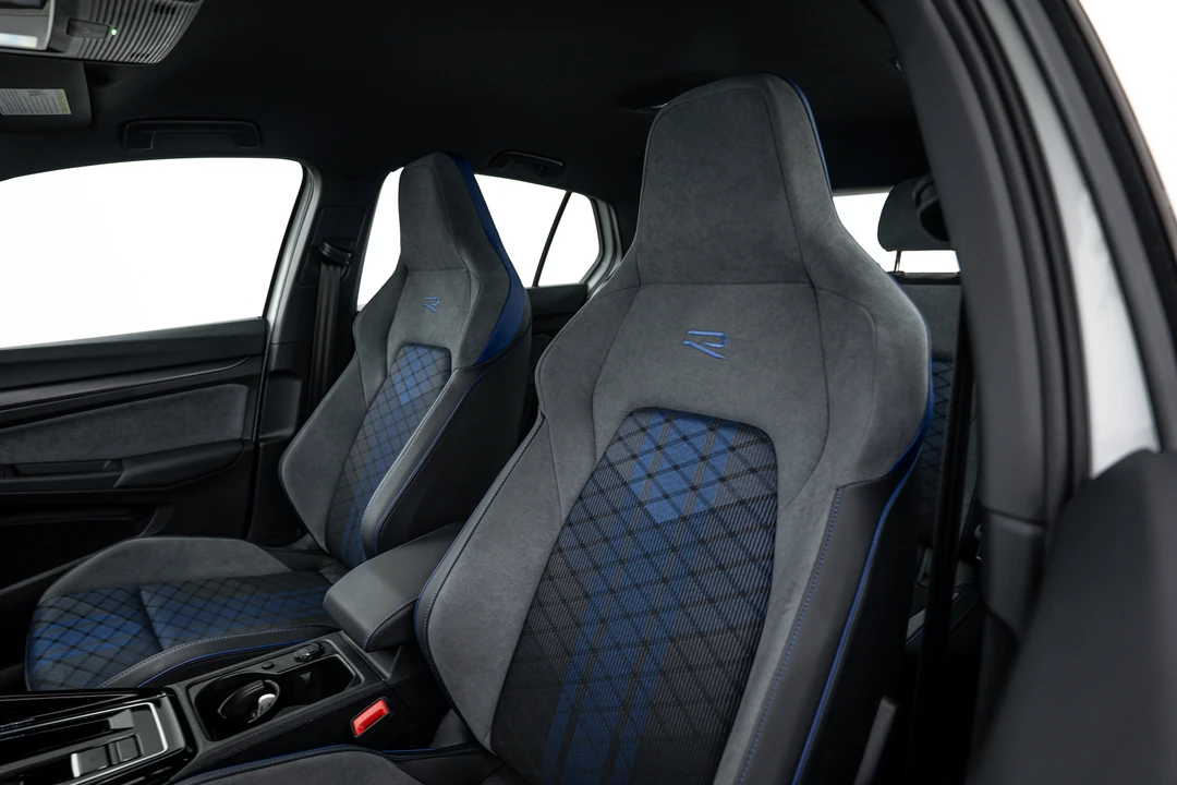 2025 Volkswagen Golf R Mk8 - Image 16 of 26