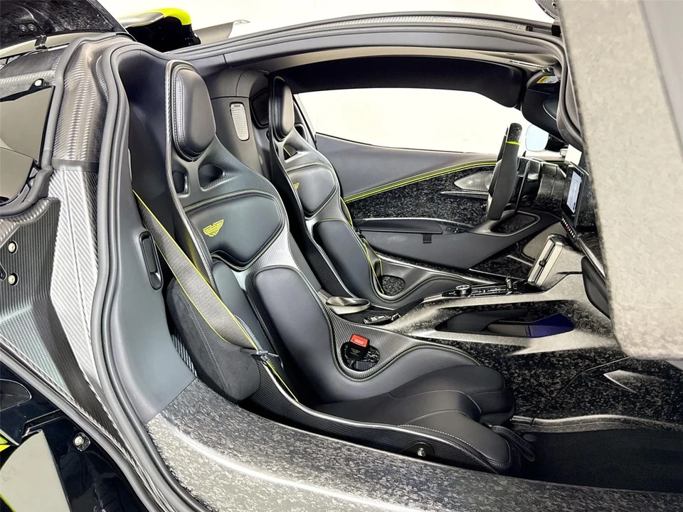 2026 Aston Martin Valhalla - Image 28 of 31