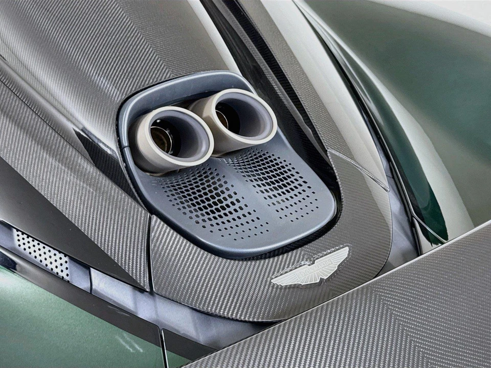 2026 Aston Martin Valhalla - Image 28 of 31